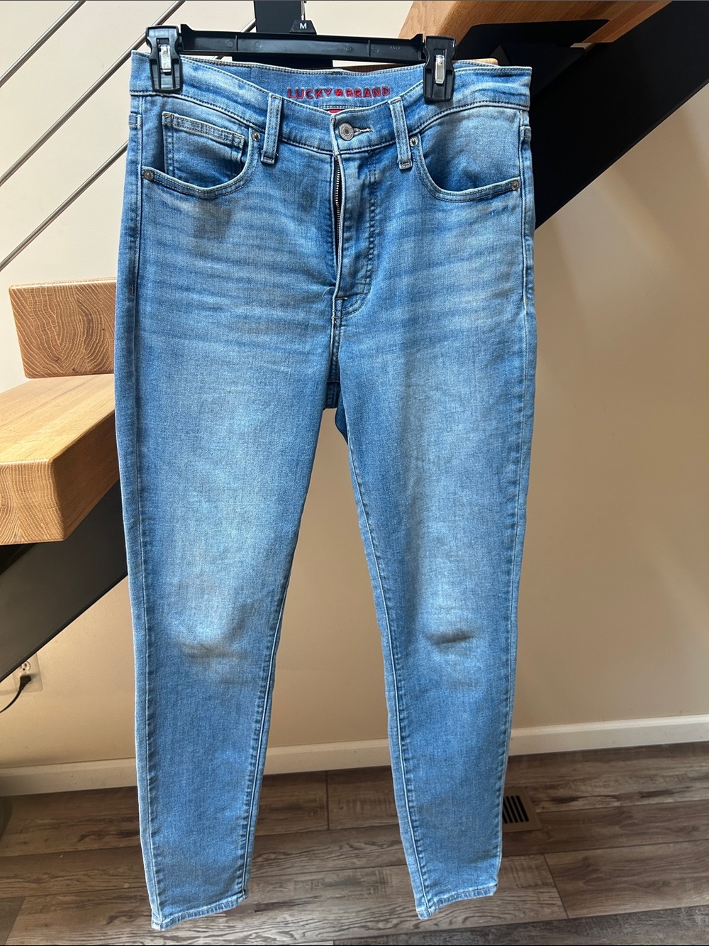 Lucky Brand Light Wash Skinny Jeans in Blue